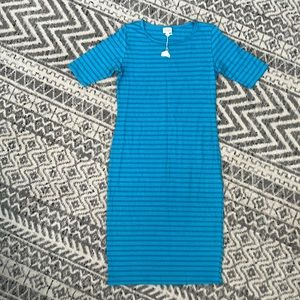 M LULAROE JULIA DRESS